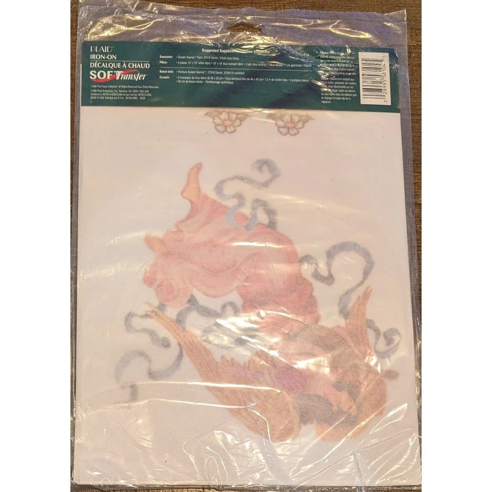 1996 Plaid Iron-On Soft Transfer Renaissance Angel USA #58104